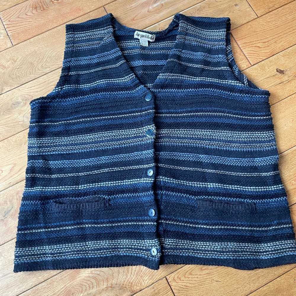 Vintage 90’s Women’s Jacque&KoKo striped sweater vest size: 18/20